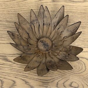 Rustic Metal Flower Decor Lotus Candle Holder